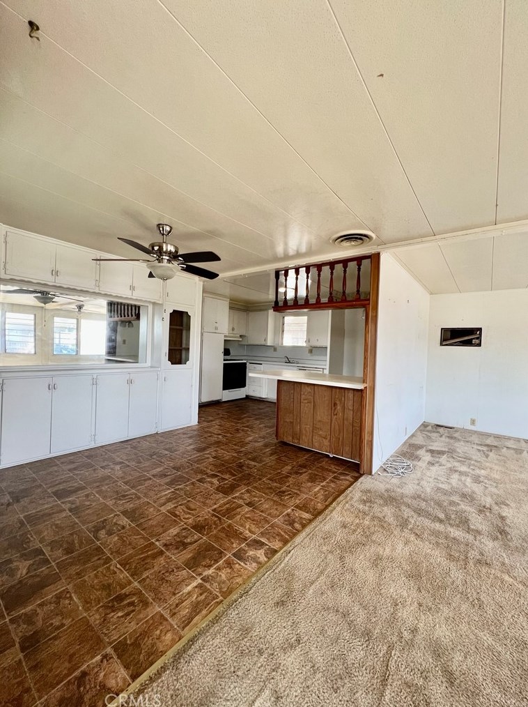 820 San Ynez Dr, Hemet, CA 92543-6931