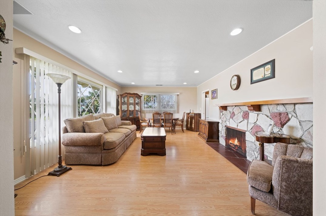 301 Rose Ave, La Habra CA  90631-3848 exterior