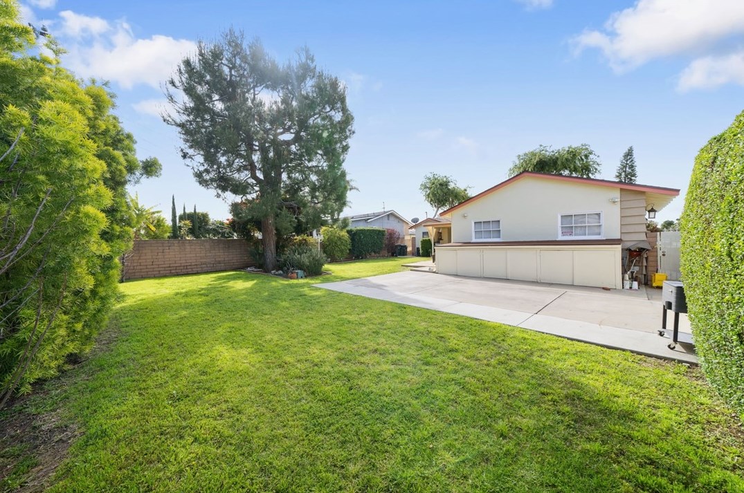 301 Rose Ave, La Habra CA  90631-3848 exterior