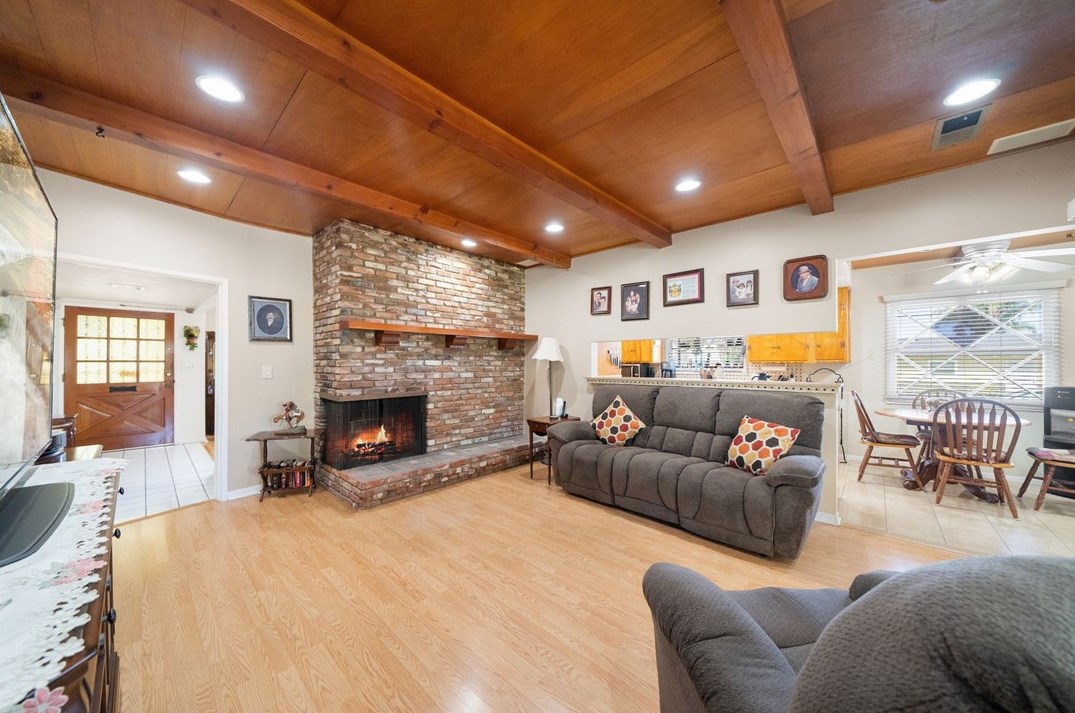 301 Rose Ave, La Habra CA  90631-3848 exterior