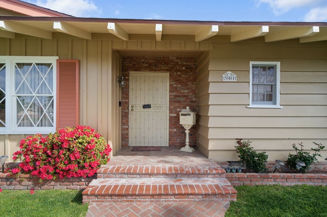 301 Rose Ave, La Habra CA  90631-3848 exterior