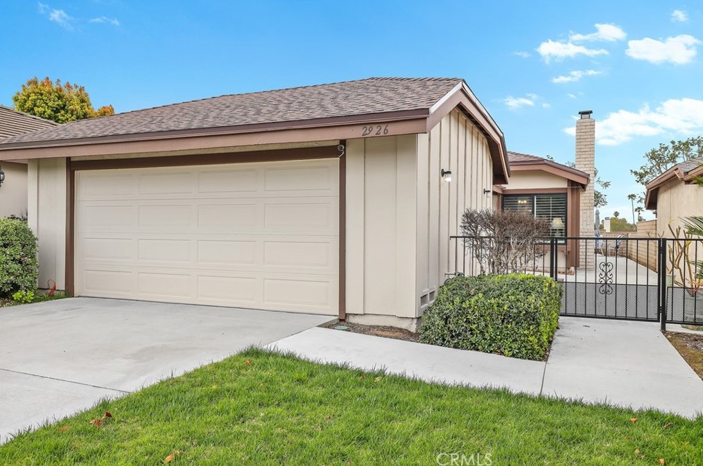2926 Newgate Ct, Riverside, CA 92506