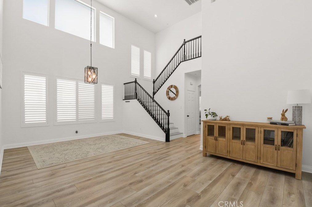 125 Blue Jay Ln, Redlands, CA 92374