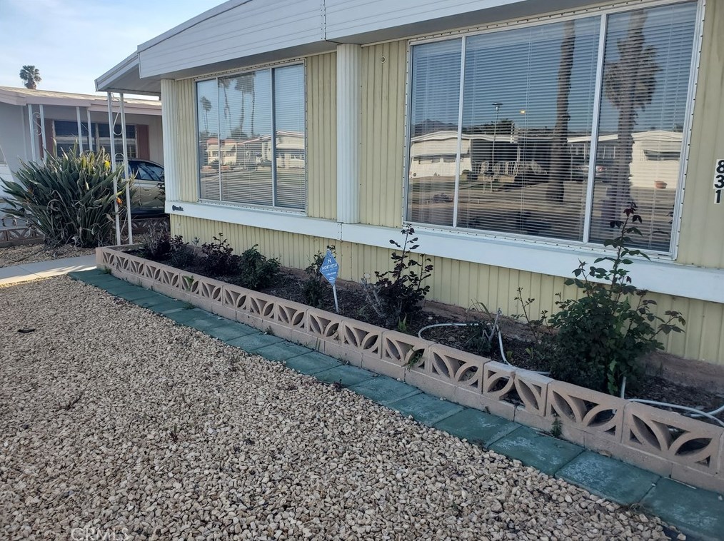 831 Elk St, Hemet CA  92543-6904 exterior