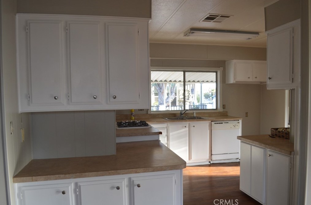 38218 Via La Colina, Murrieta CA  92563-5680 exterior