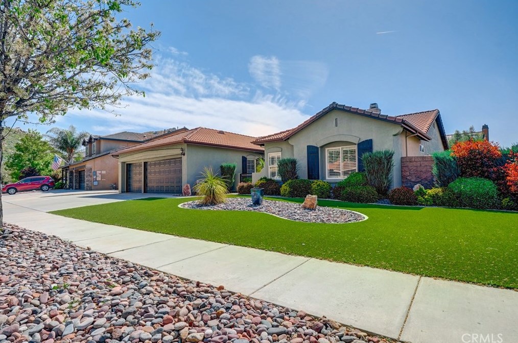 1233 Spicestone Dr, Hemet, CA 92545-2164