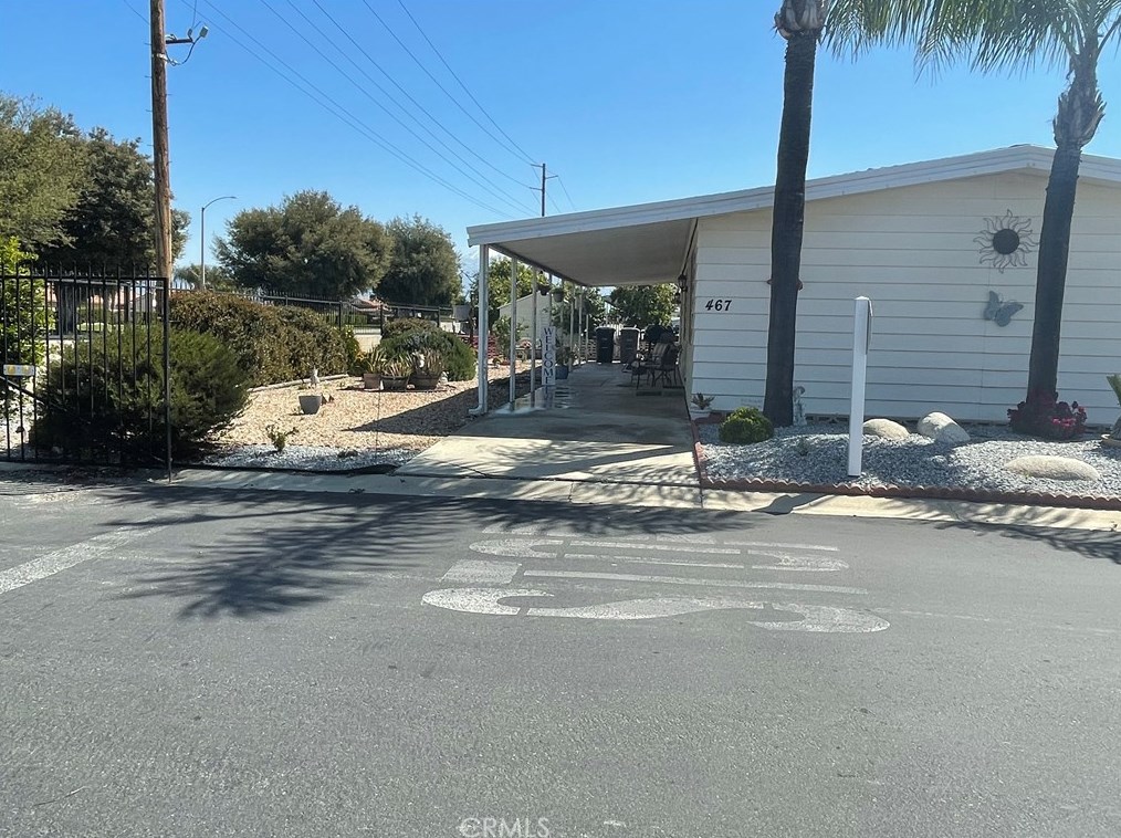 601 N Kirby St #467, Hemet, CA 92545