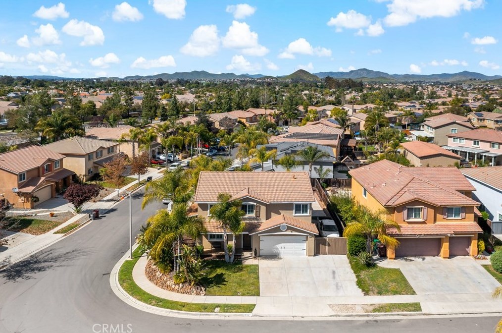 28780 Lavatera Ave, Murrieta CA  92563-3487 exterior