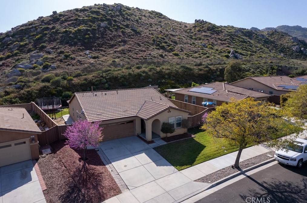 842 Yukon Dr, San Jacinto, CA 92582