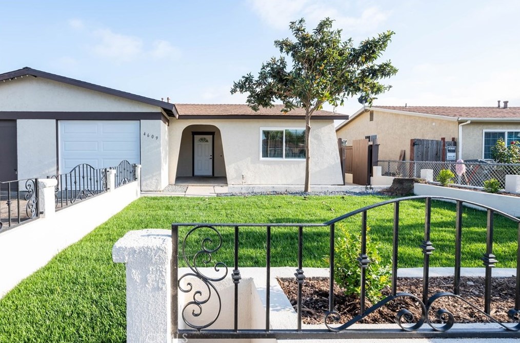 4609 Calle De Retiro, Oceanside, CA 92057
