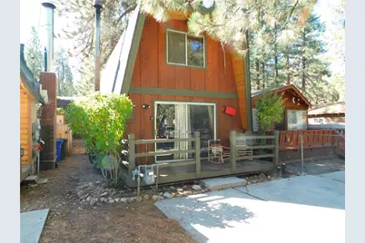 318 W Sherwood Boulevard, Big Bear City, CA 92314 - Photo 4
