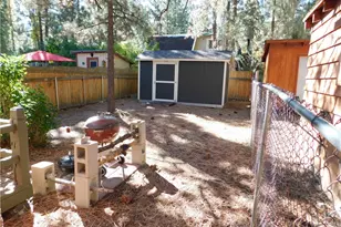 318 W Sherwood Blvd, Big Bear City, CA 92314 - Photo 34