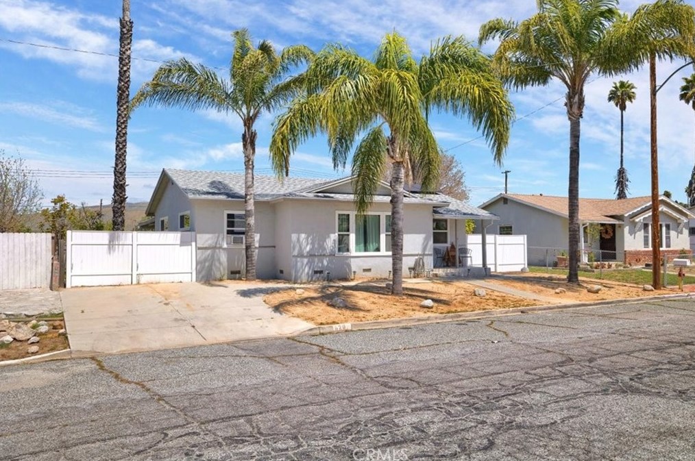 620 Kit Ave, Hemet, CA 92543-2941