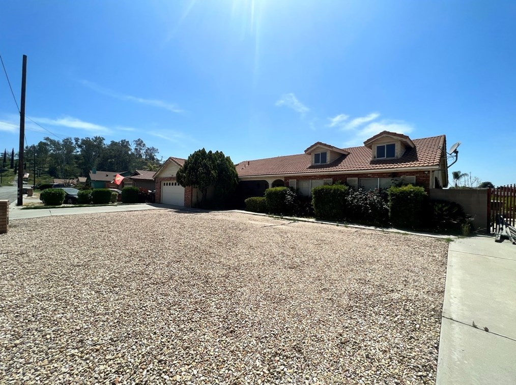 26597 Meridian St, Hemet, CA 92544-7589