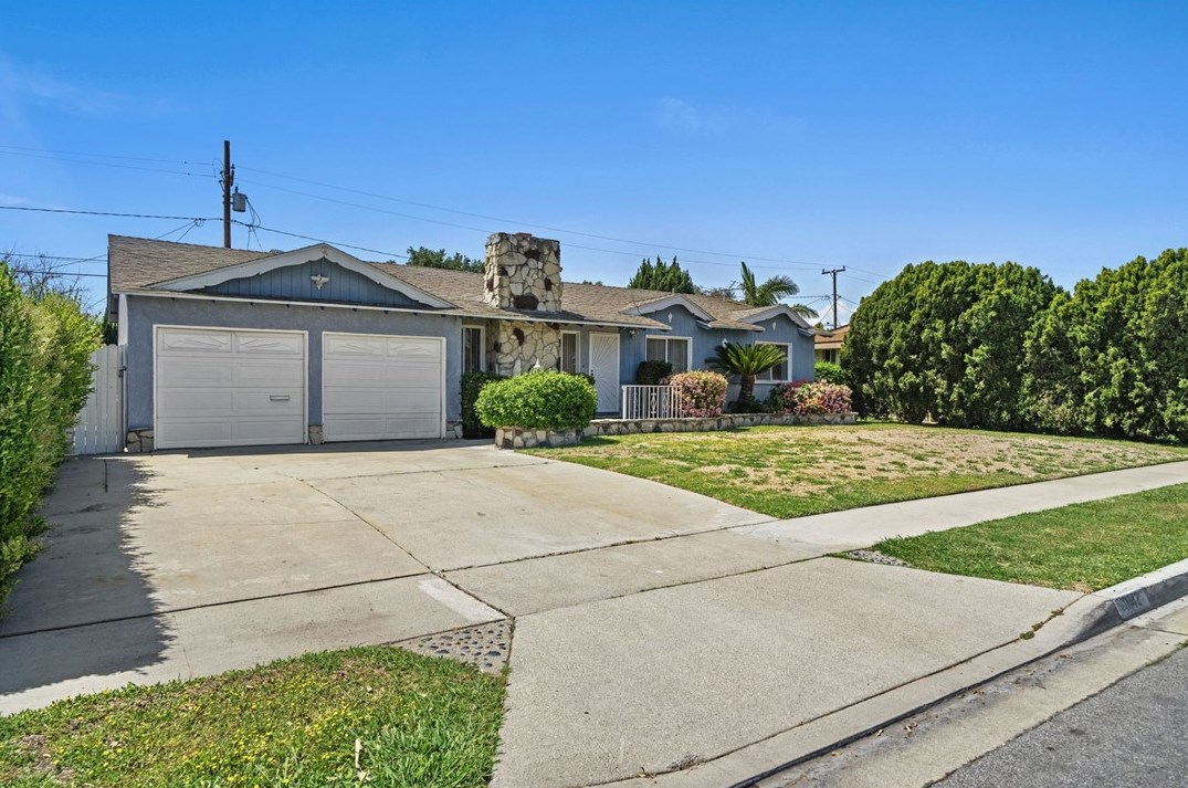 1942 W Harriet Ln, Anaheim, CA 92804