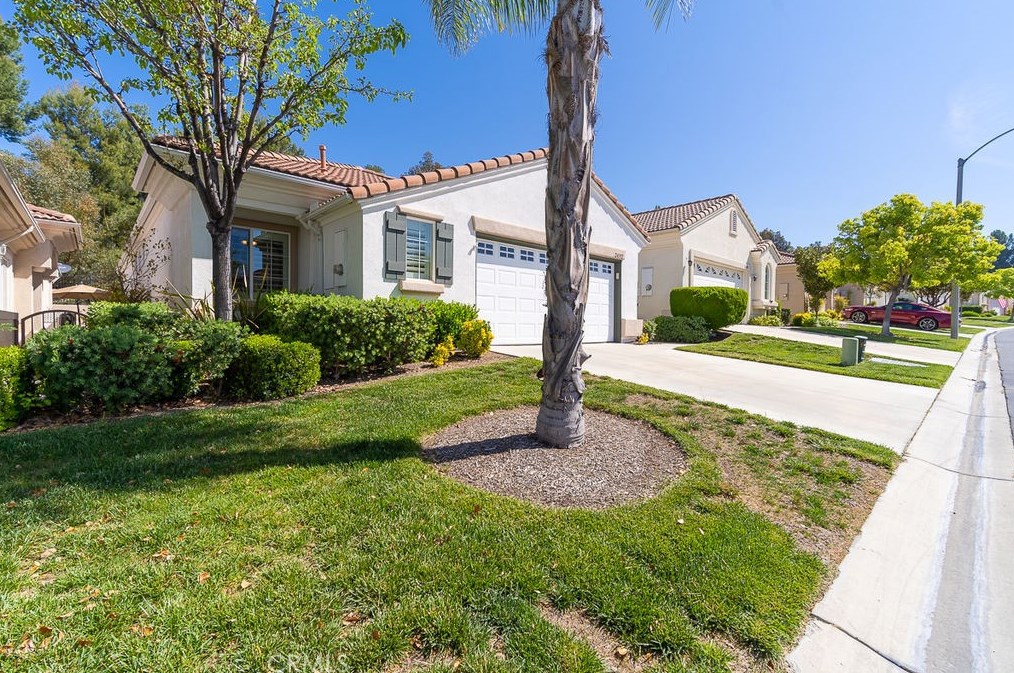 24192 Calle Artino, Murrieta, CA 92562-5575