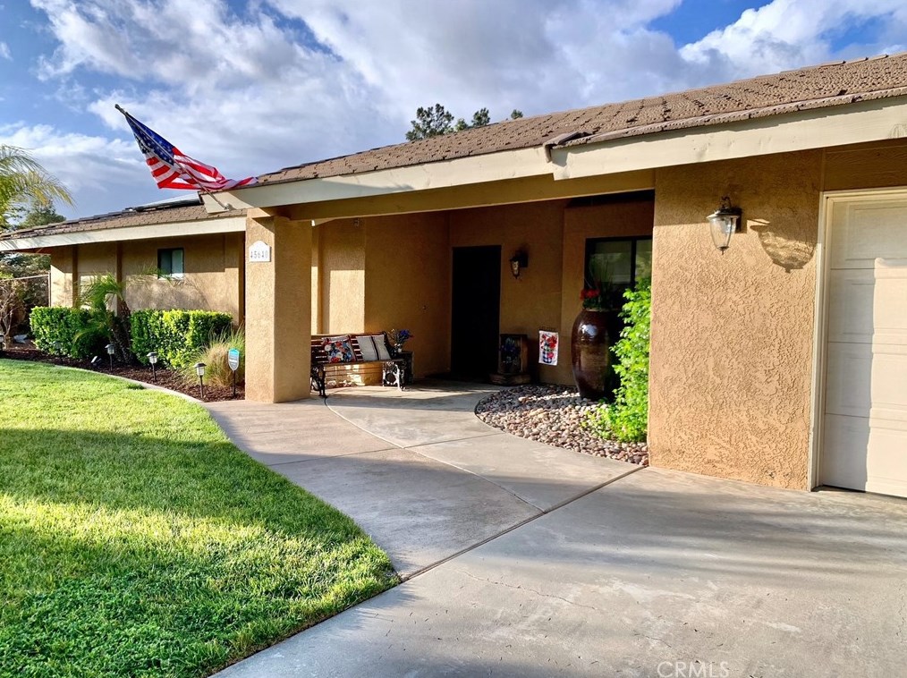 45640 Denizen Heights Rd, Hemet, CA 92544-6708