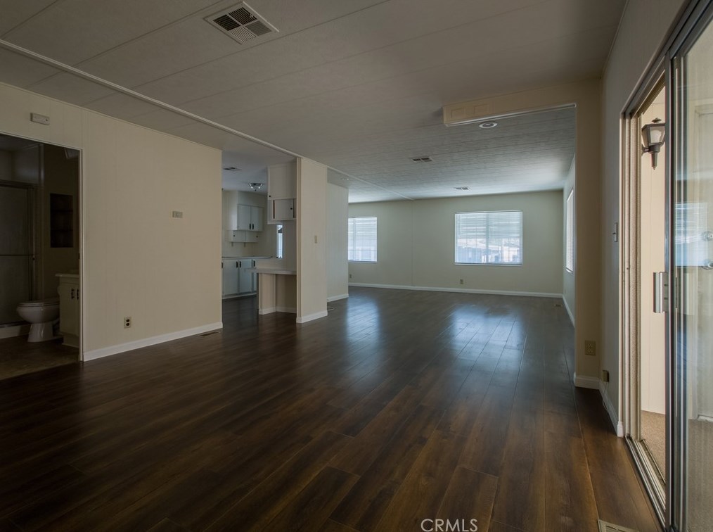 1400 W 13th St #97, Upland, CA 91786