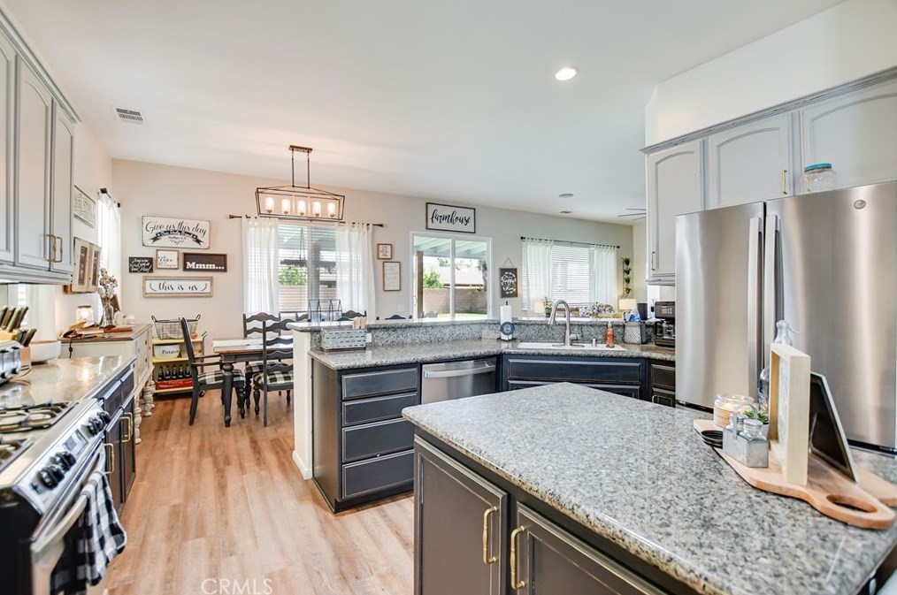 692 Alder Ct, Banning CA  92220-1291 exterior