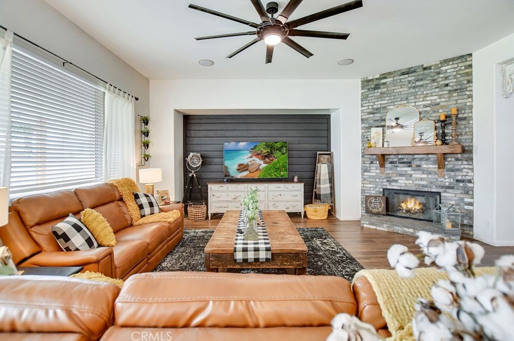 692 Alder Ct, Banning CA  92220-1291 exterior