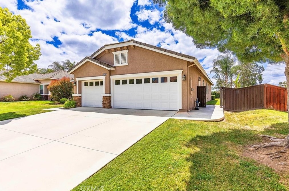 32299 Perigord Rd, Winchester, CA 92596-9064