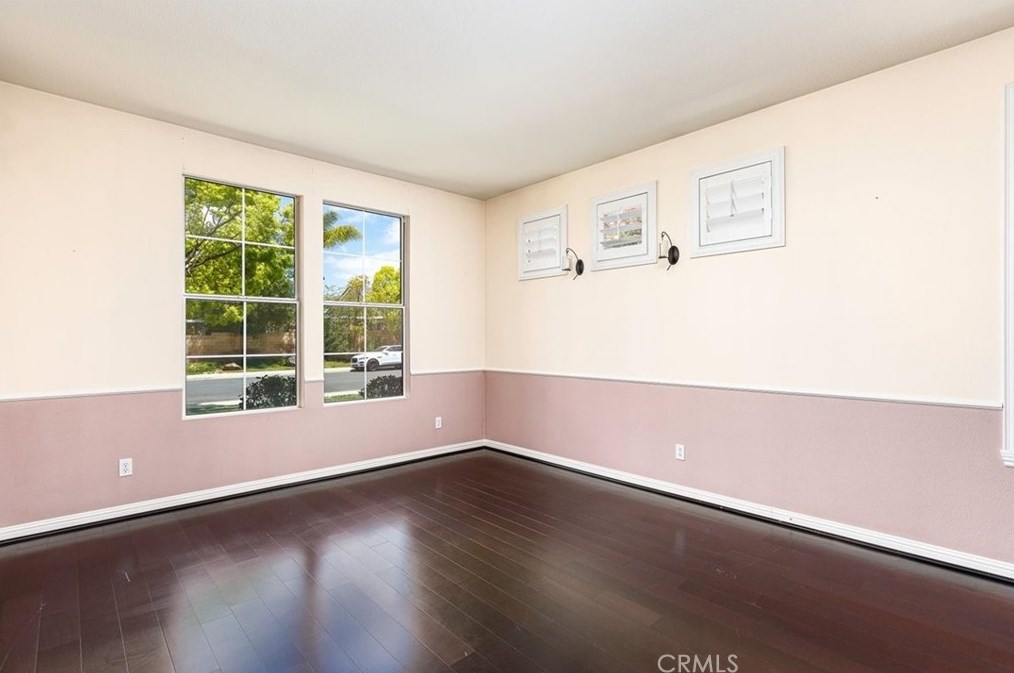 32299 Perigord Rd, Winchester CA  92596-9064 exterior