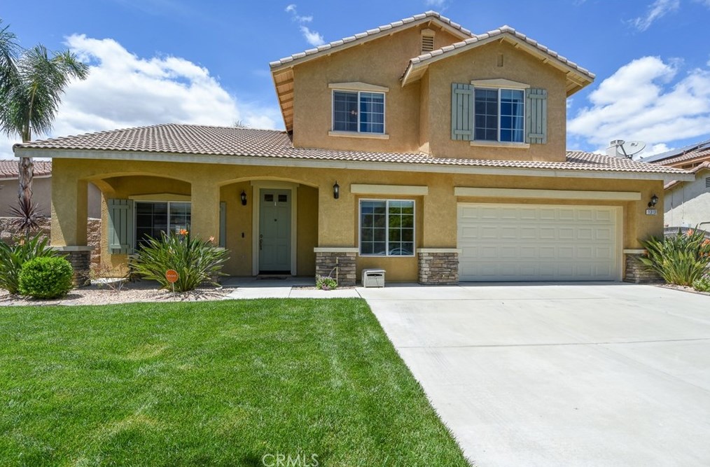 1313 Riverstone Ct, Hemet, CA 92545-2162