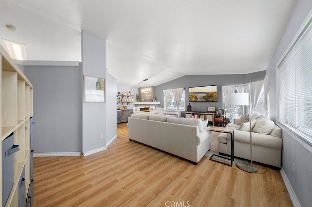 3501 Las Vegas Dr, Oceanside, CA 92054