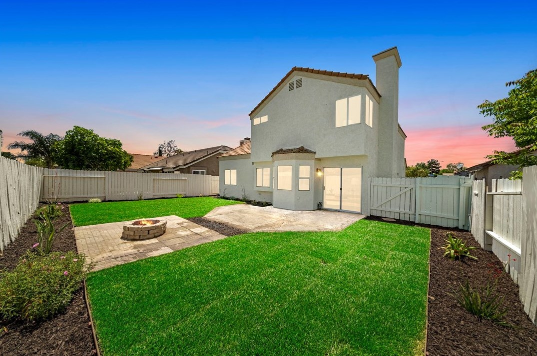 872 Ashley St, Hemet, CA 92545-4744