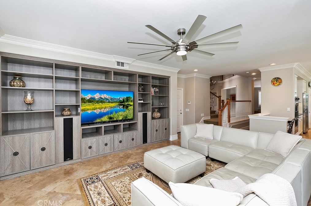 32862 Pine Cir, Temecula CA  92592-1369 exterior