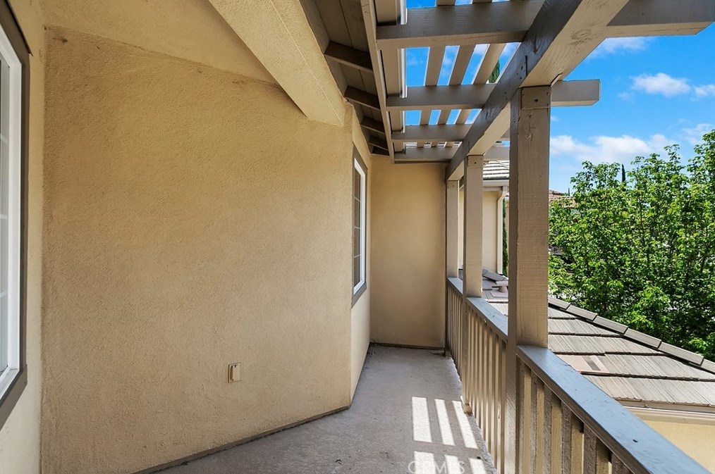 32862 Pine Cir, Temecula CA  92592-1369 exterior