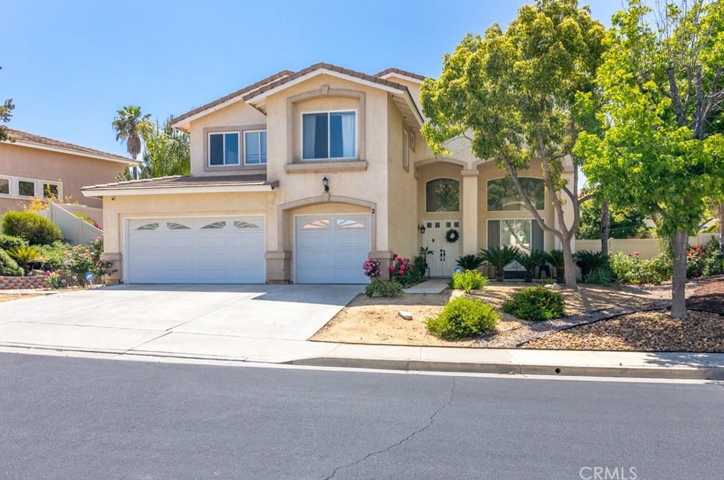 2 Corte Rivera, Lake Elsinore, CA 92532