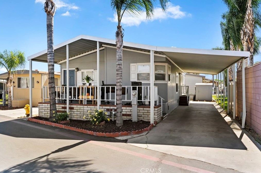 1445 Florida Ave, Hemet, CA 92544-3844