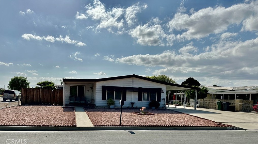 24925 Barnett Dr, Hemet, CA 92544-1911