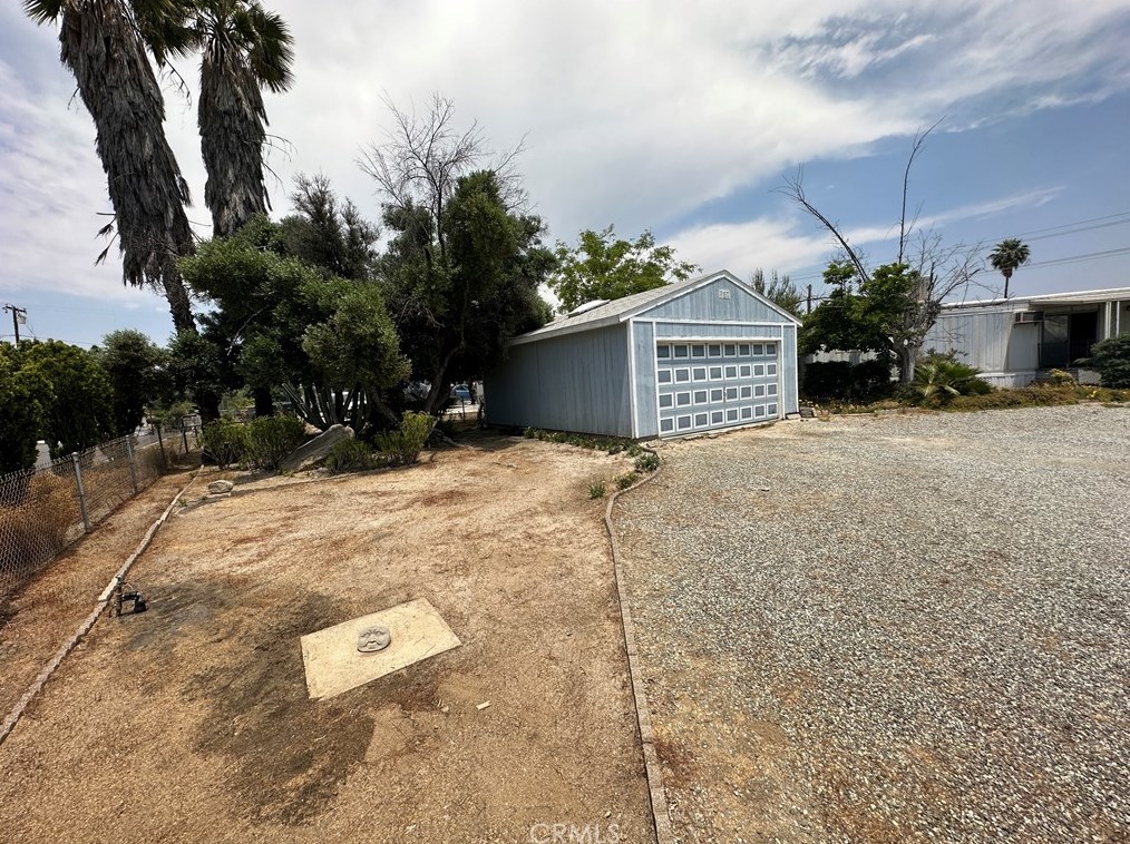 545 Apache Rd, Perris, CA 92570