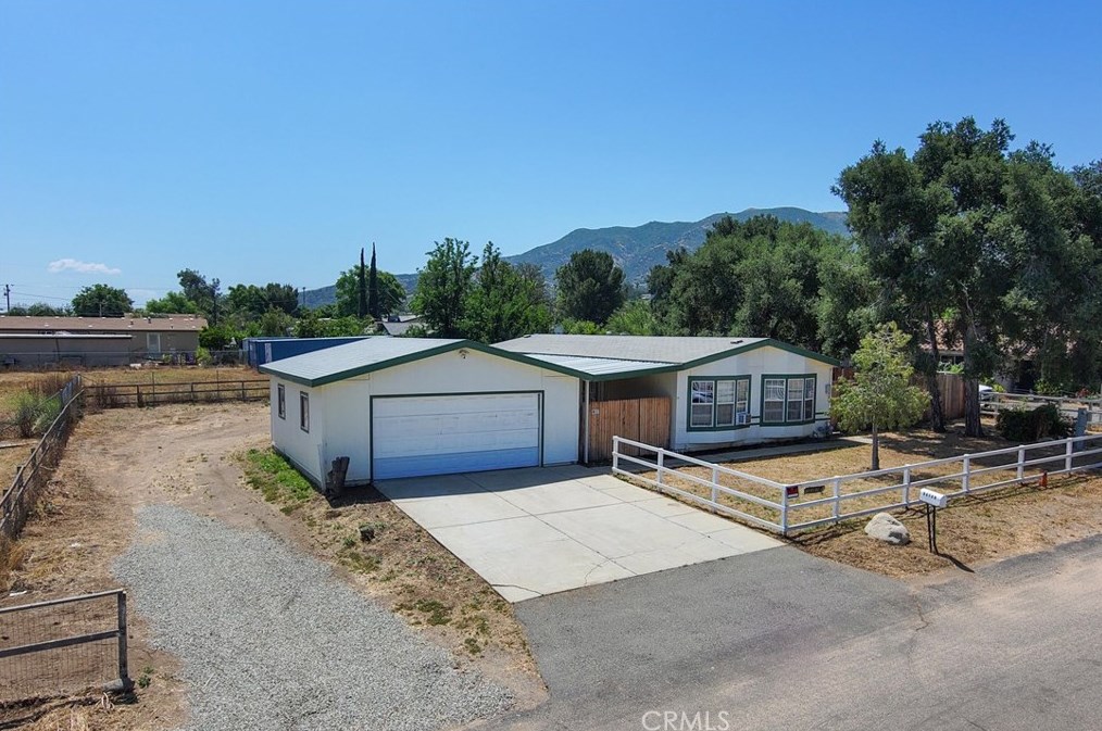 33130 Stoneman St, Lake Elsinore, CA 92530