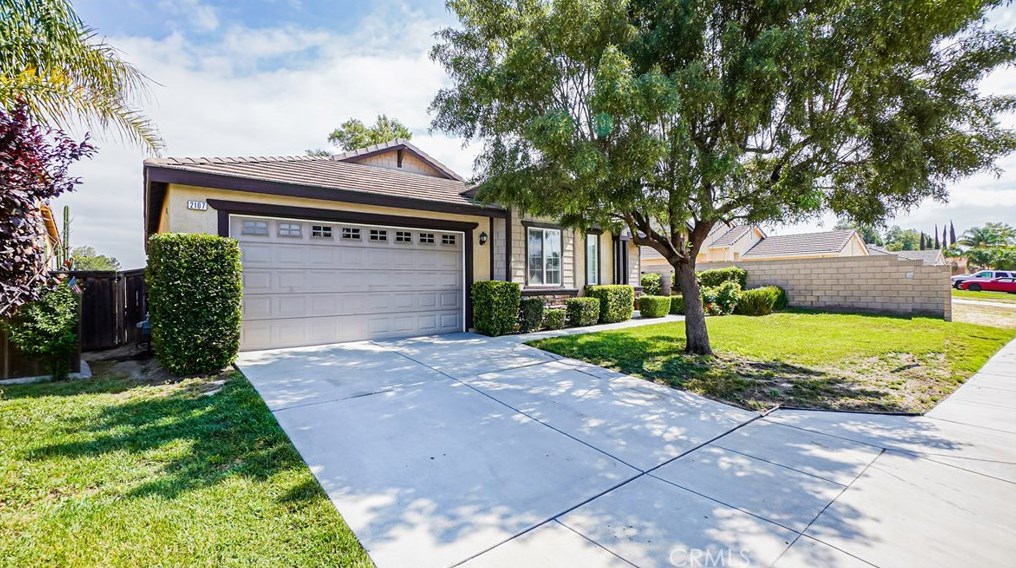 2107 Roanoke St, San Jacinto, CA 92582