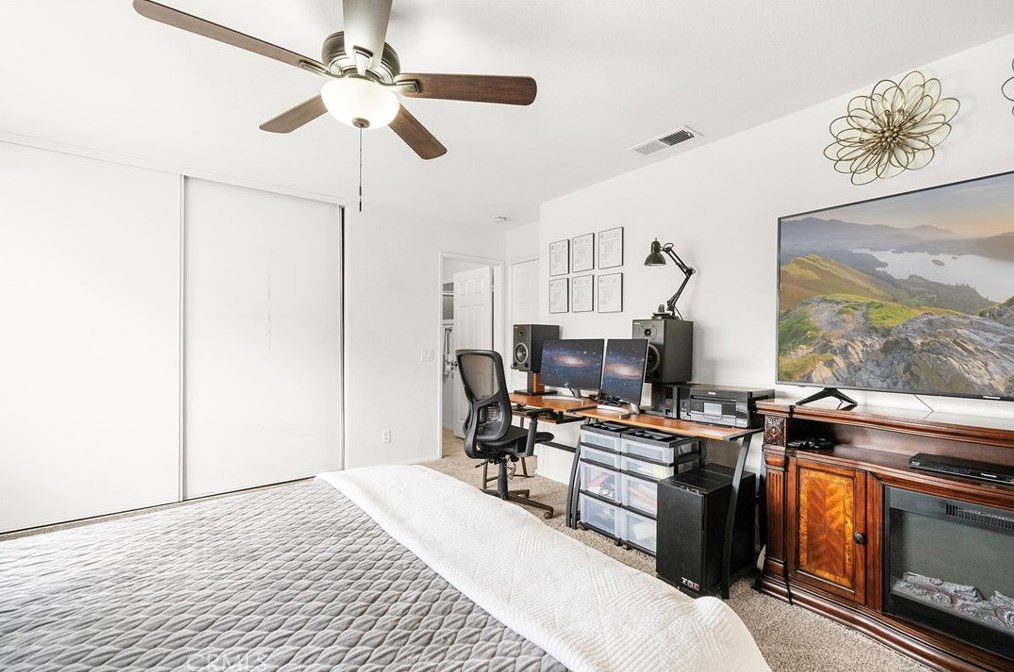 24746 Morningstar Dr, Murrieta CA  92562-4117 exterior