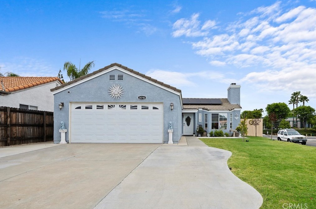 24746 Morningstar Dr, Murrieta CA  92562-4117 exterior