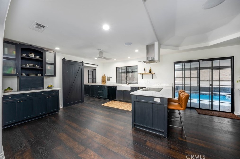210 Ridge Dr, Fallbrook CA  92028-2624 exterior