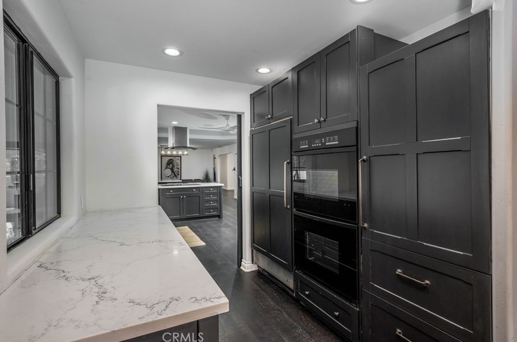210 Ridge Dr, Fallbrook CA  92028-2624 exterior