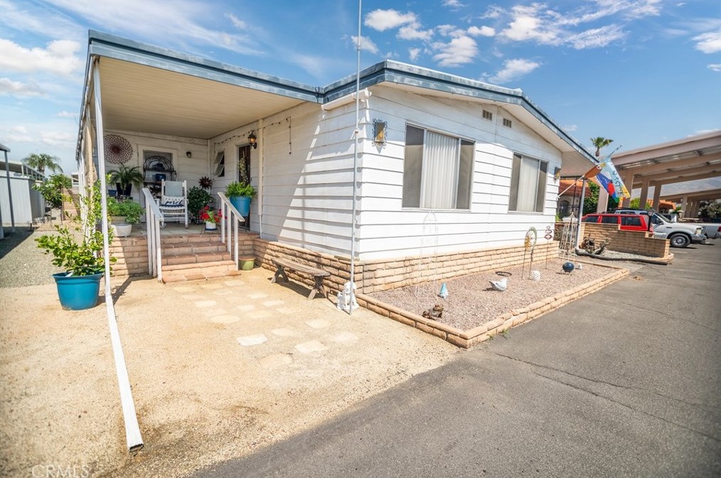 881 N Lake St #258, Hemet, CA 92544