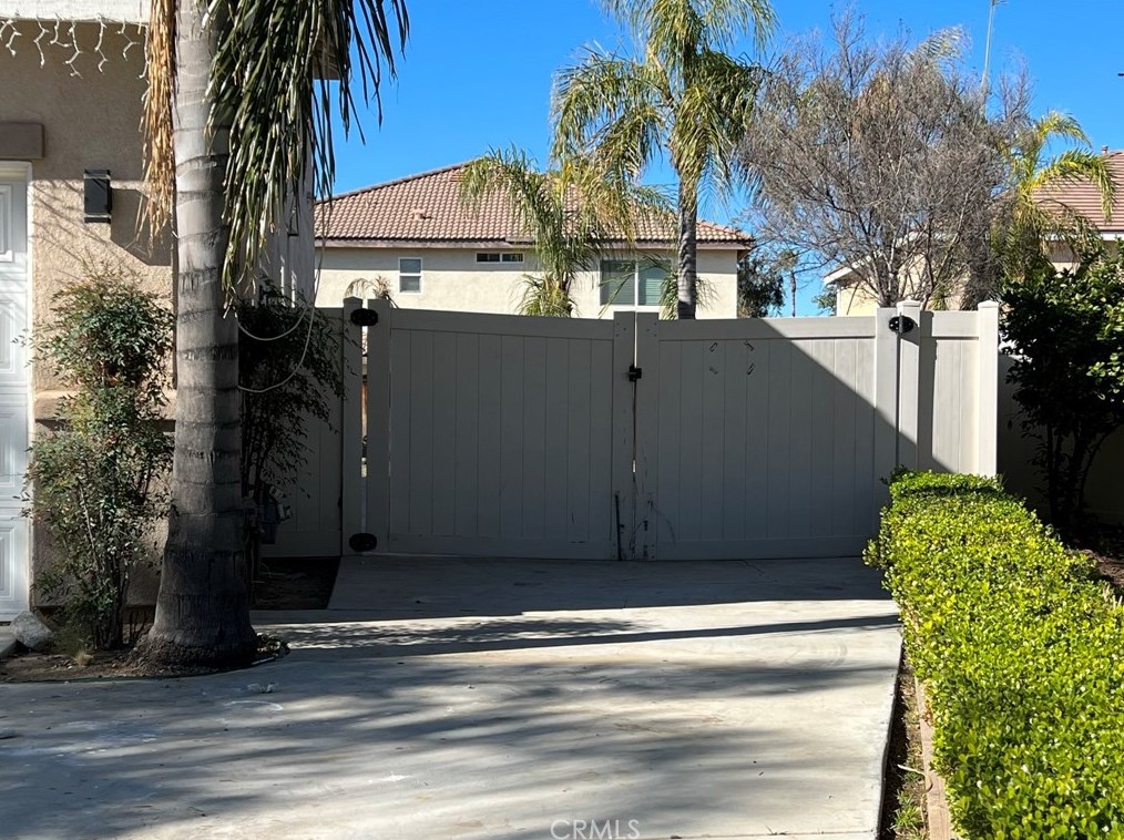 25291 Runsey Ct, Moreno Valley, CA 92551-2411
