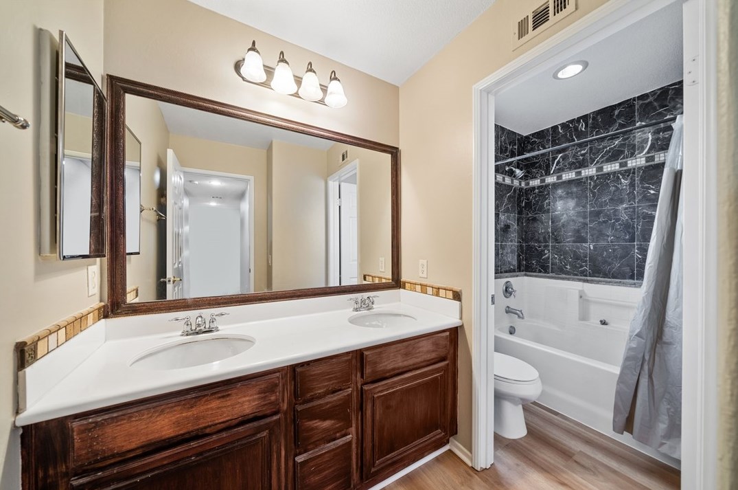 28370 Bruning St, Murrieta CA  92563-4411 exterior