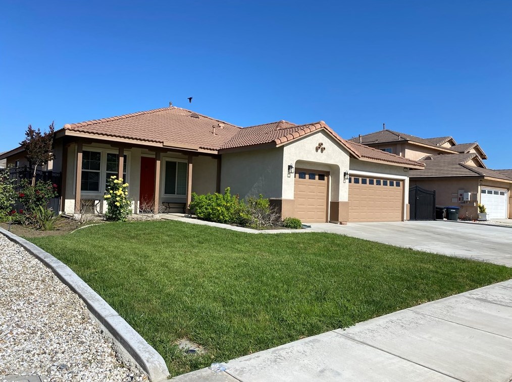 159 Holsteiner Cir, San Jacinto, CA 92582
