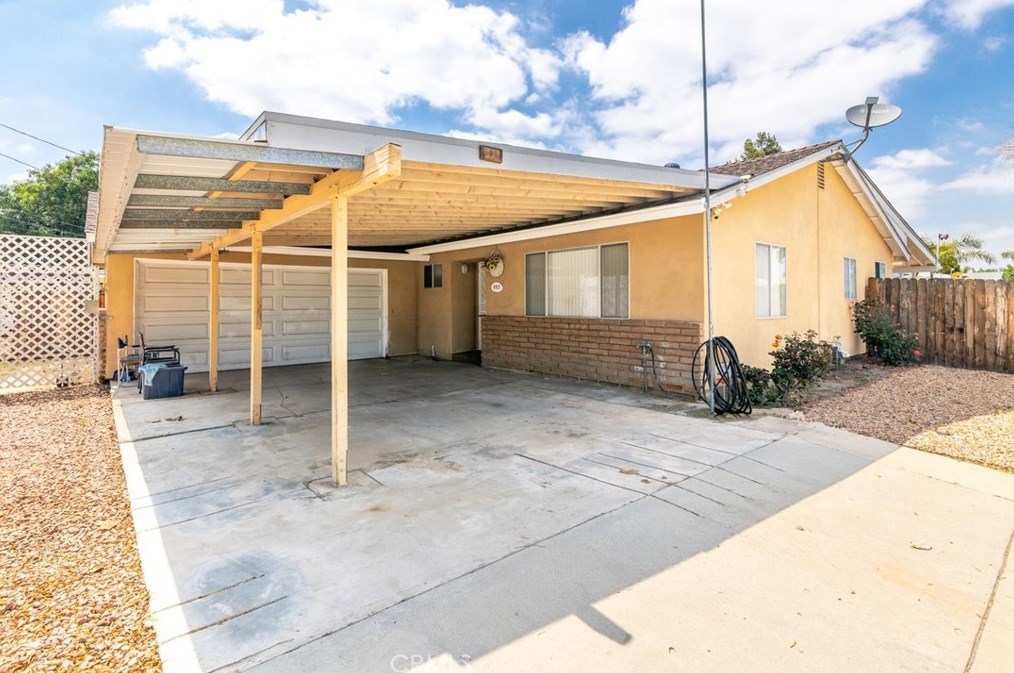 592 Johnston Ave, Hemet, CA 92543-7199