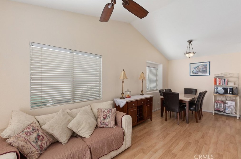 23671 Sierra Oak Dr, Murrieta CA  92562-2068 exterior