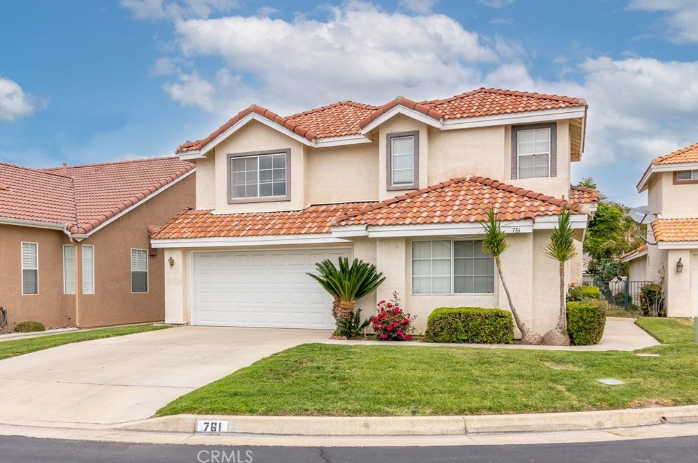 761 Zaphiro Ct, San Jacinto, CA 92583