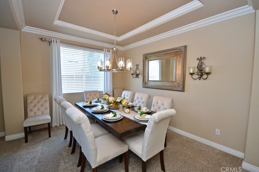 41523 Grand View Dr, Murrieta CA  92562-2251 exterior