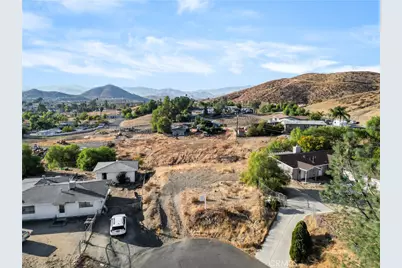 28193 Dakota Dr, Menifee, CA 92587 - Photo 2